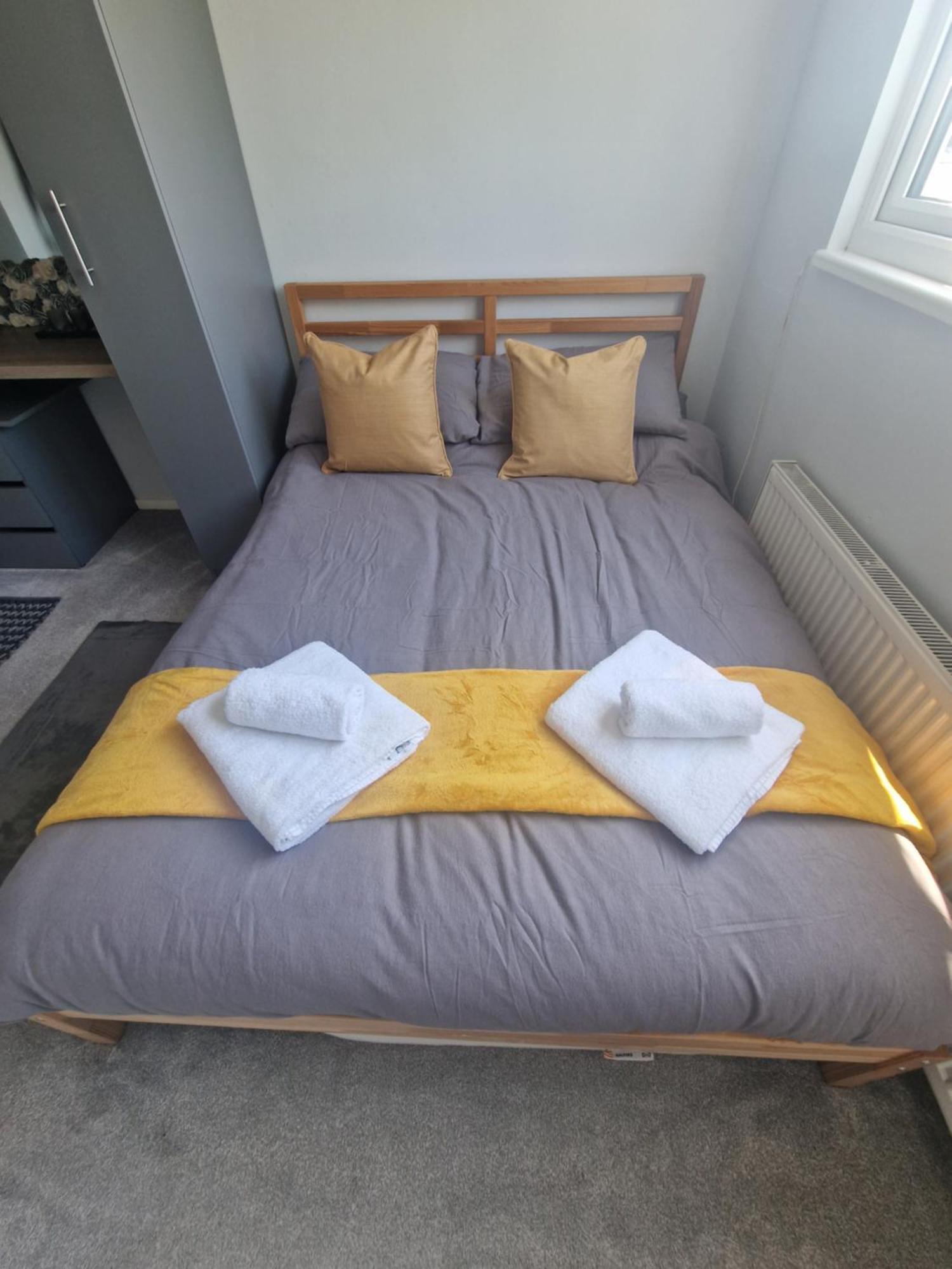 Апартаменти Stylish & Modern 2 Bed House With Free Parking Leeds Лідс Екстер'єр фото