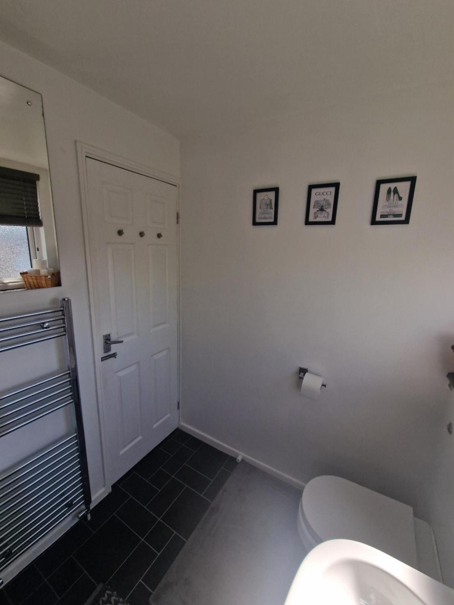 Апартаменти Stylish & Modern 2 Bed House With Free Parking Leeds Лідс Екстер'єр фото